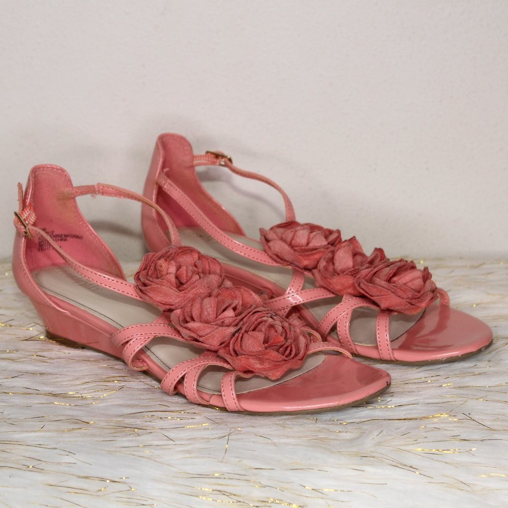 East 5th Coral Pink Flower Sandals